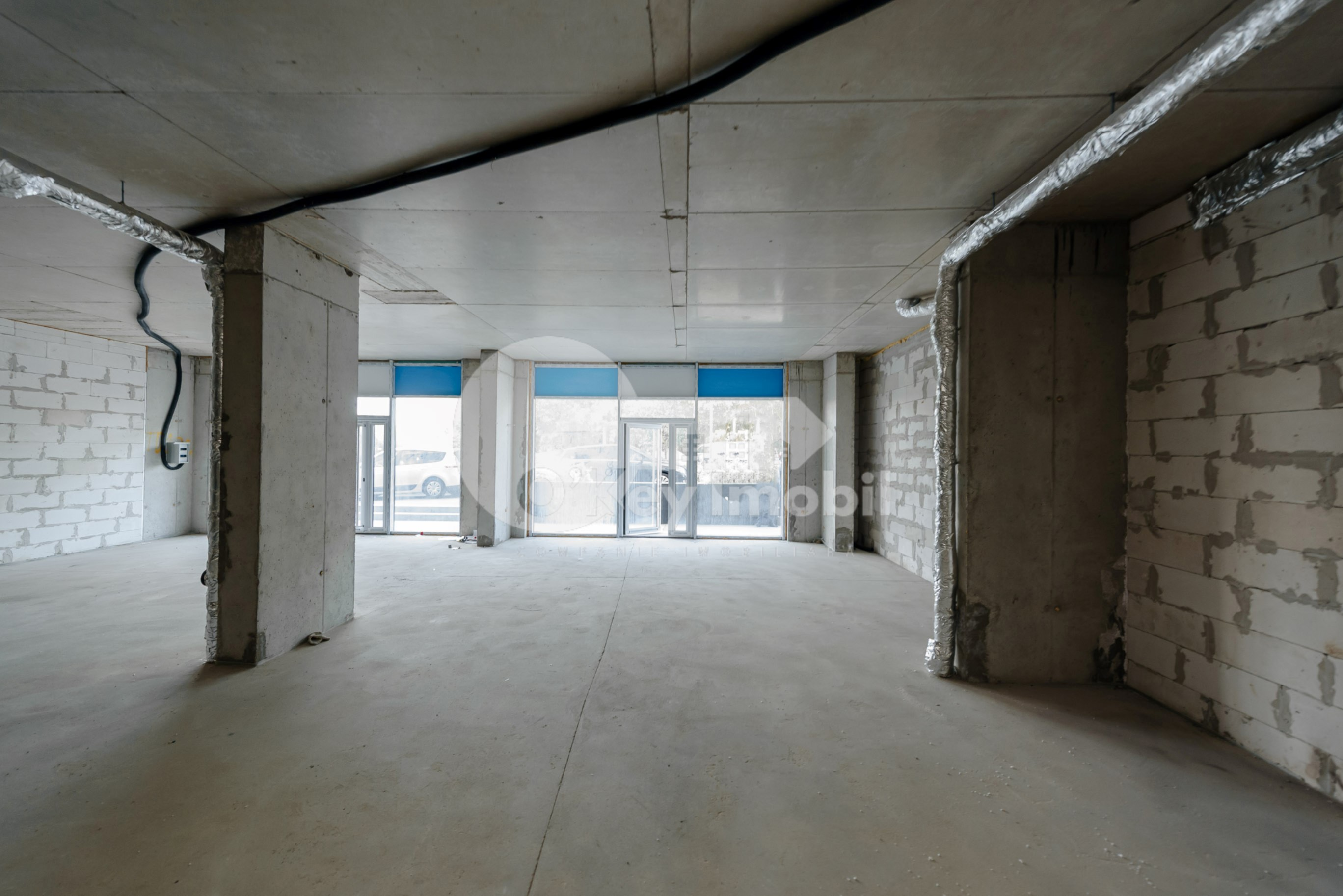 Spațiu comercial, DUMBRAVA