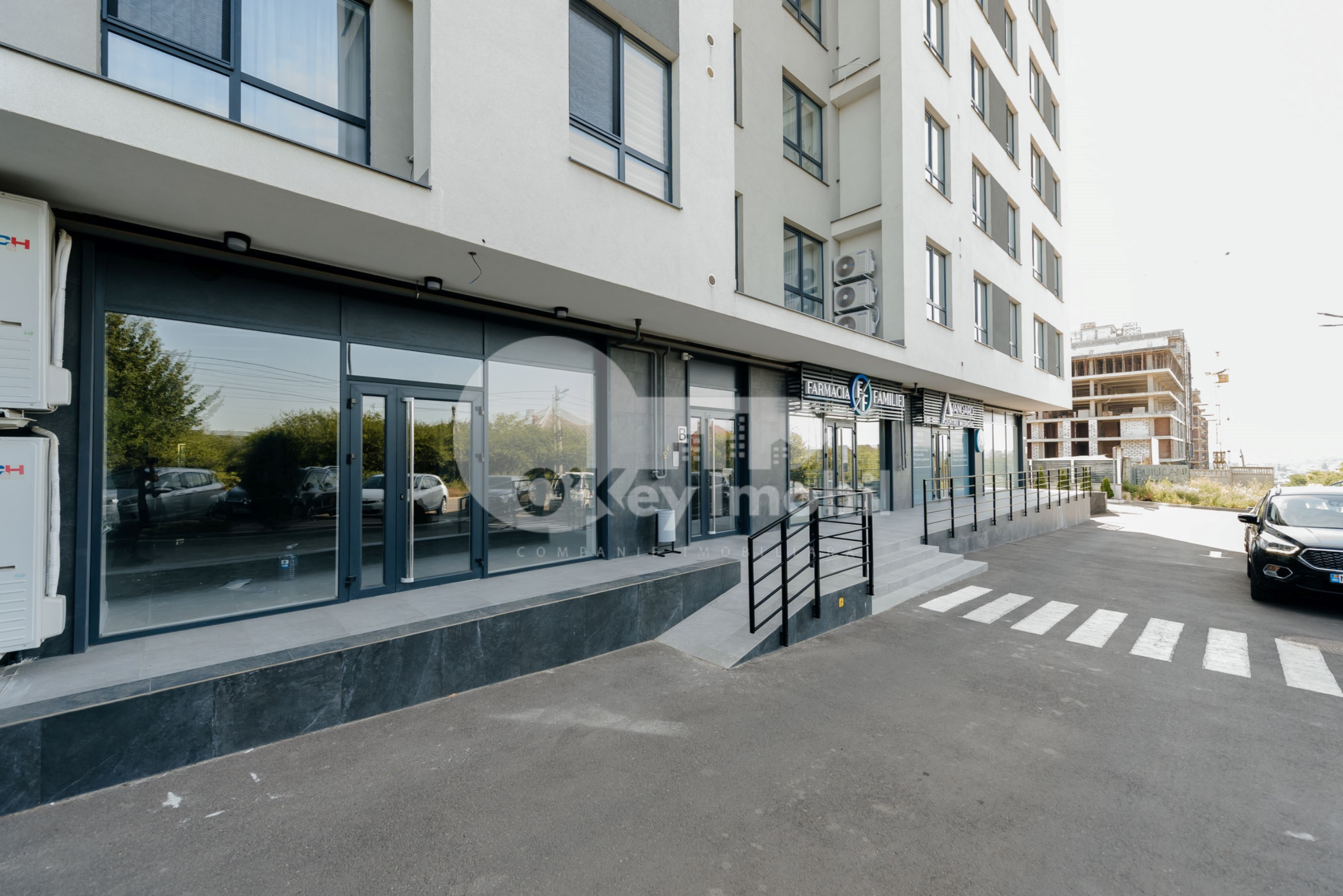 Spațiu comercial, DUMBRAVA