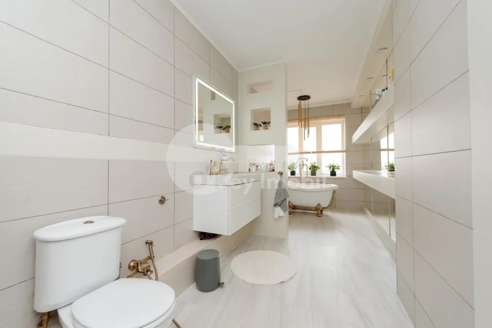 Квартира, Чеканы, МИХАИЛ САДОВЯНУ