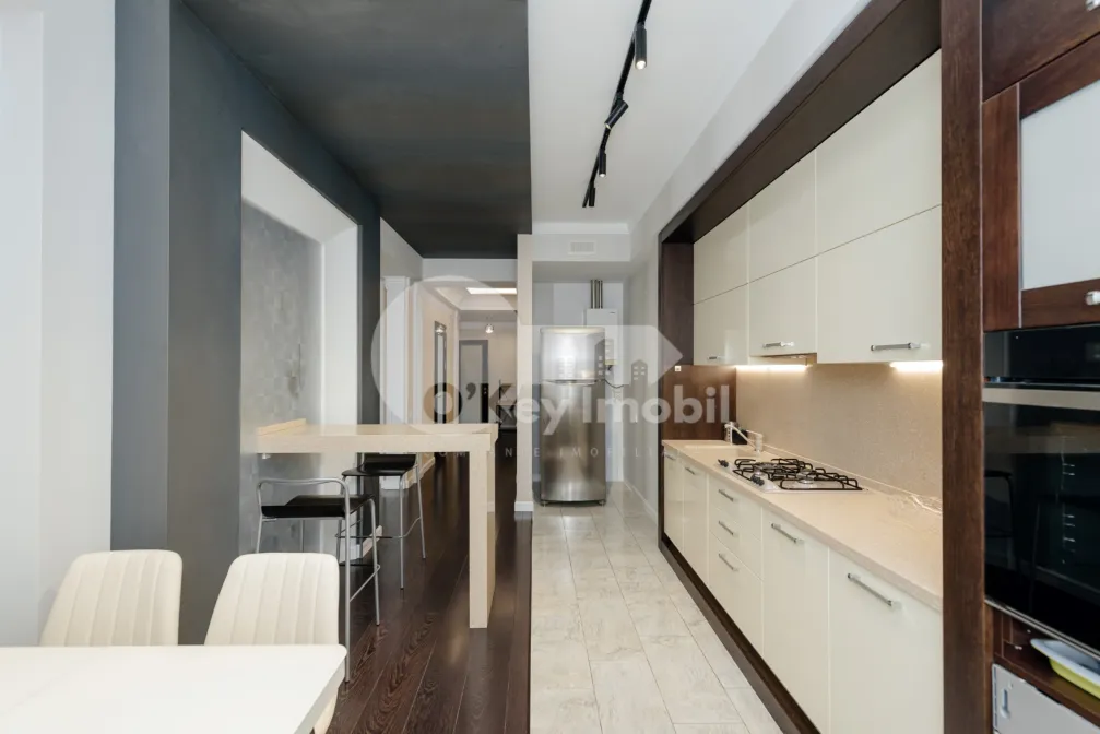 Квартира, Центр, ПЕТРУ РАРЕШ