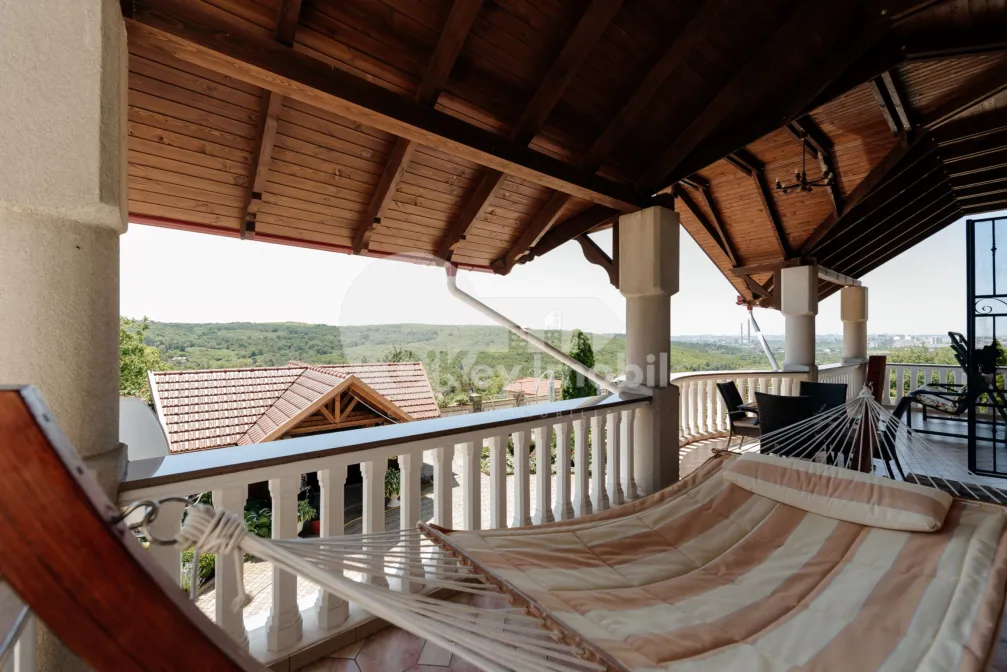 Комм. помещение, ТОГАТИН