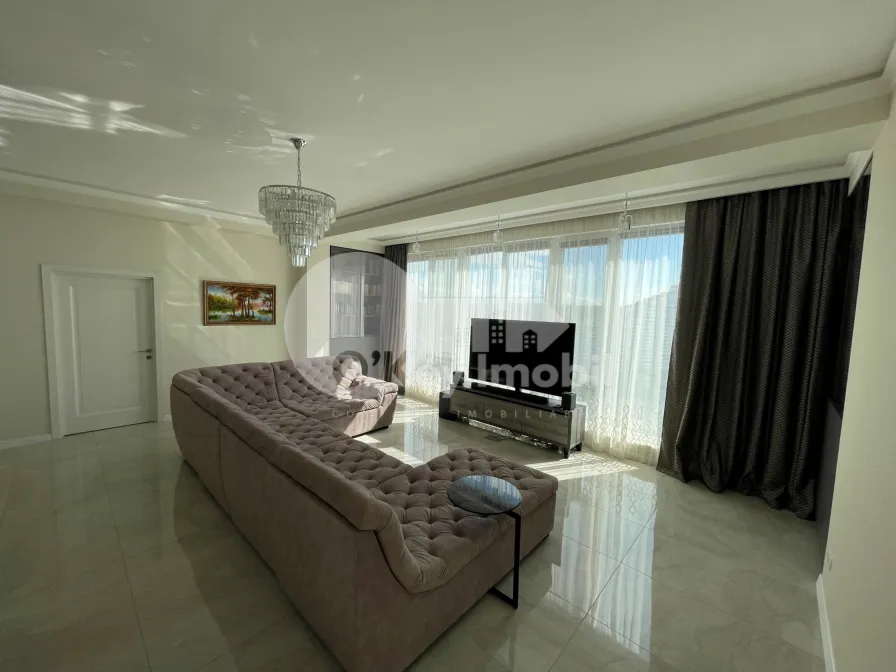 Пентхаус, Ботаника, БУРЕБИСТА