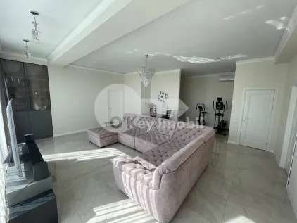 Пентхаус, Ботаника, БУРЕБИСТА