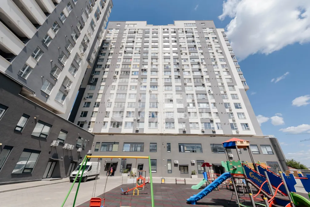 Пентхаус, Ботаника, БУРЕБИСТА