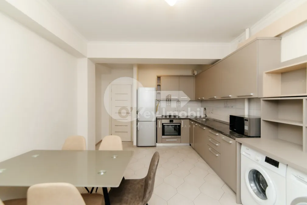 Apartament, Centru, MELESTIU