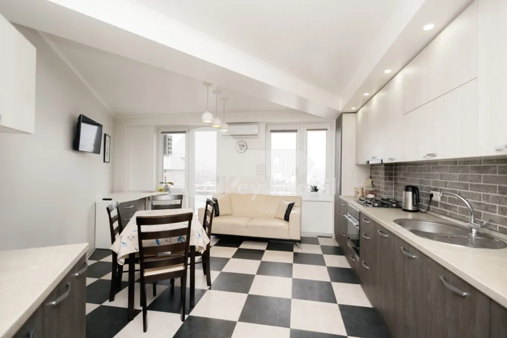 Apartament, GRĂTIEȘTI