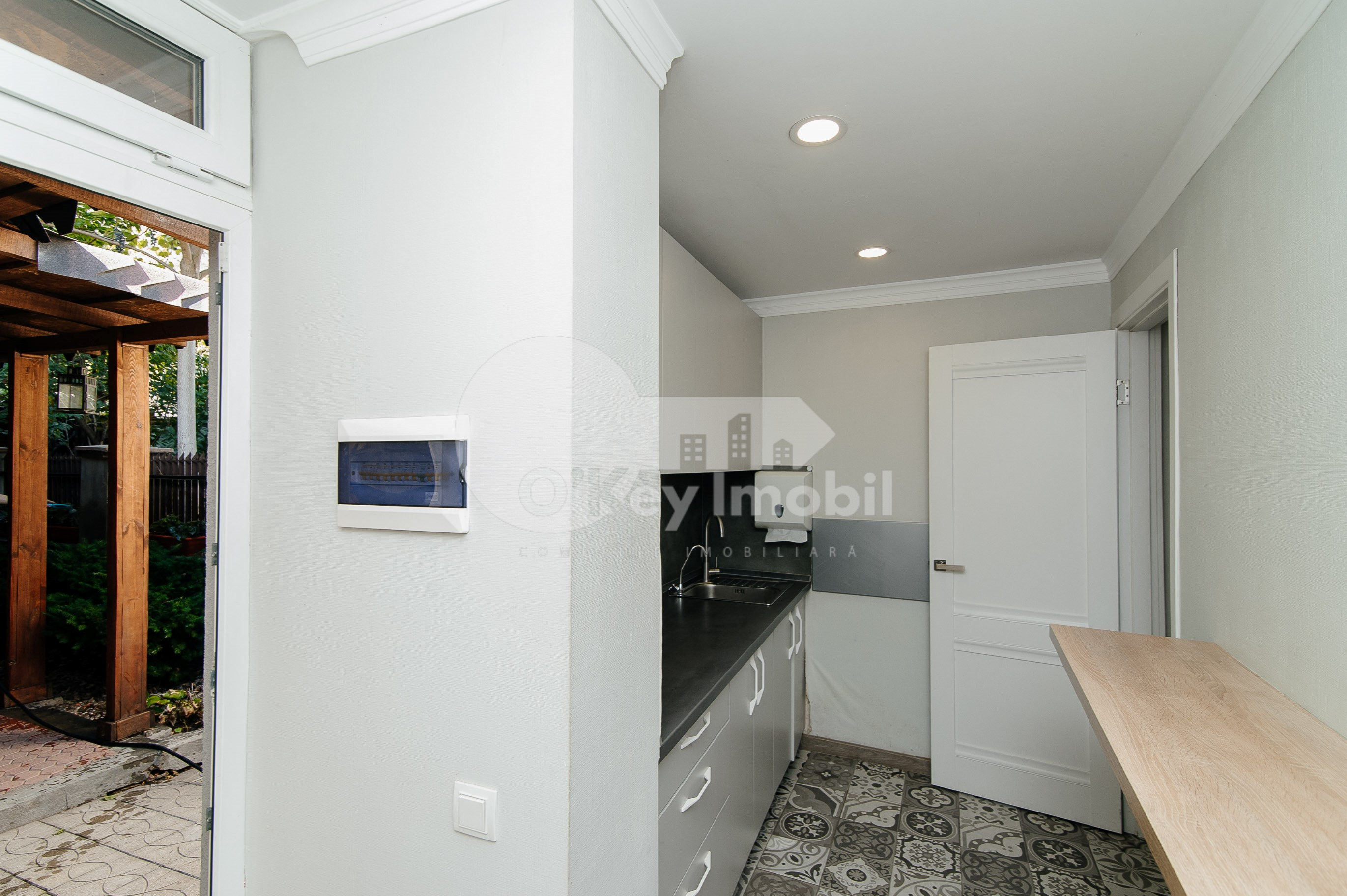 Oficiu, Centru, MIHAI EMINESCU