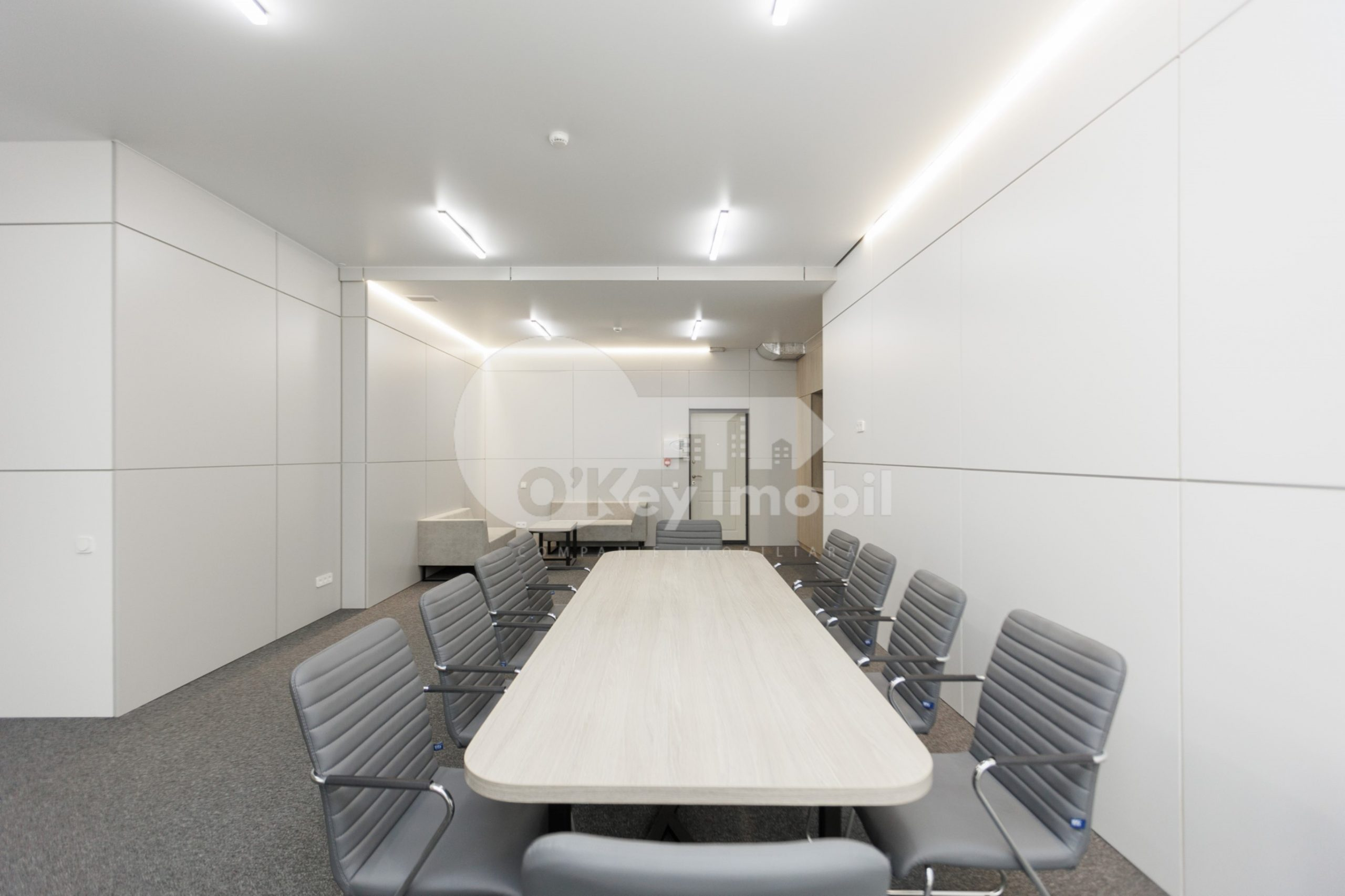 Oficiu, Centru, MIHAI EMINESCU