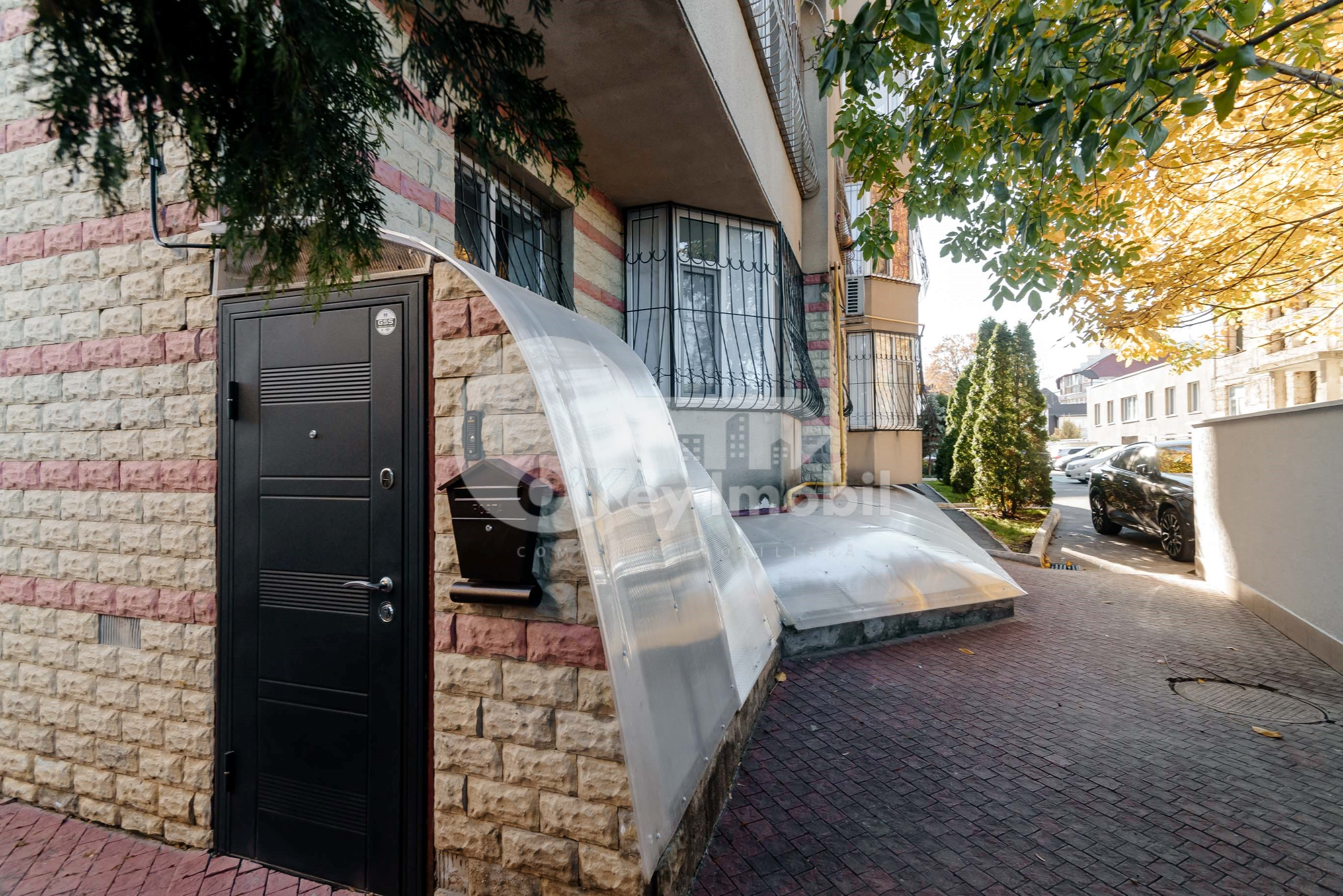 Oficiu, Centru, PETRU MOVILĂ