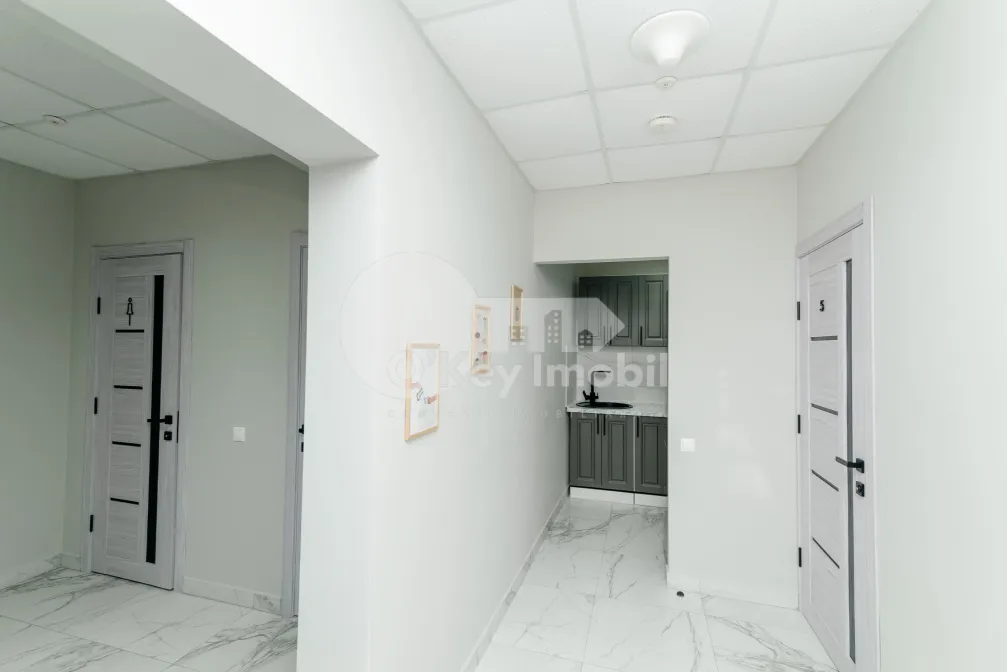 Офис, Центр, ПЕТРУ МОВИЛЭ