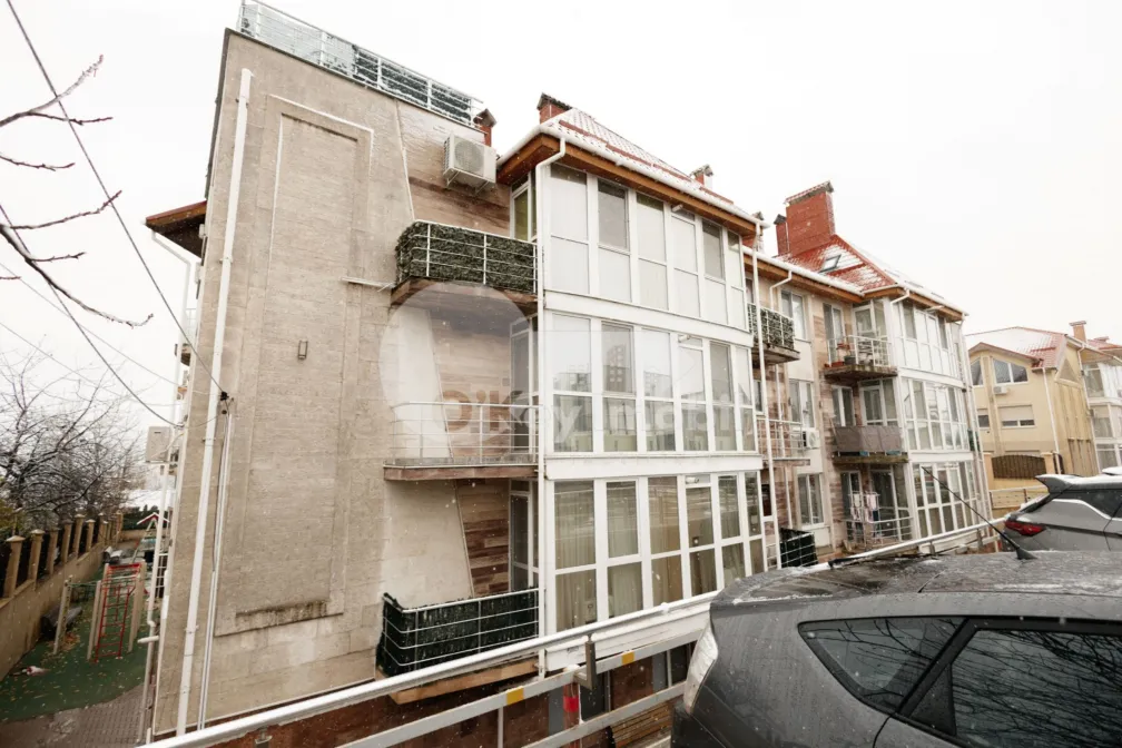 Apartament, GRĂTIEȘTI