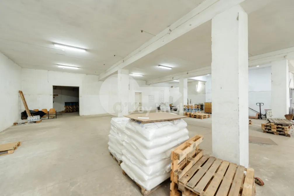 Склад, Чеканы, УЗИНЕЛОР