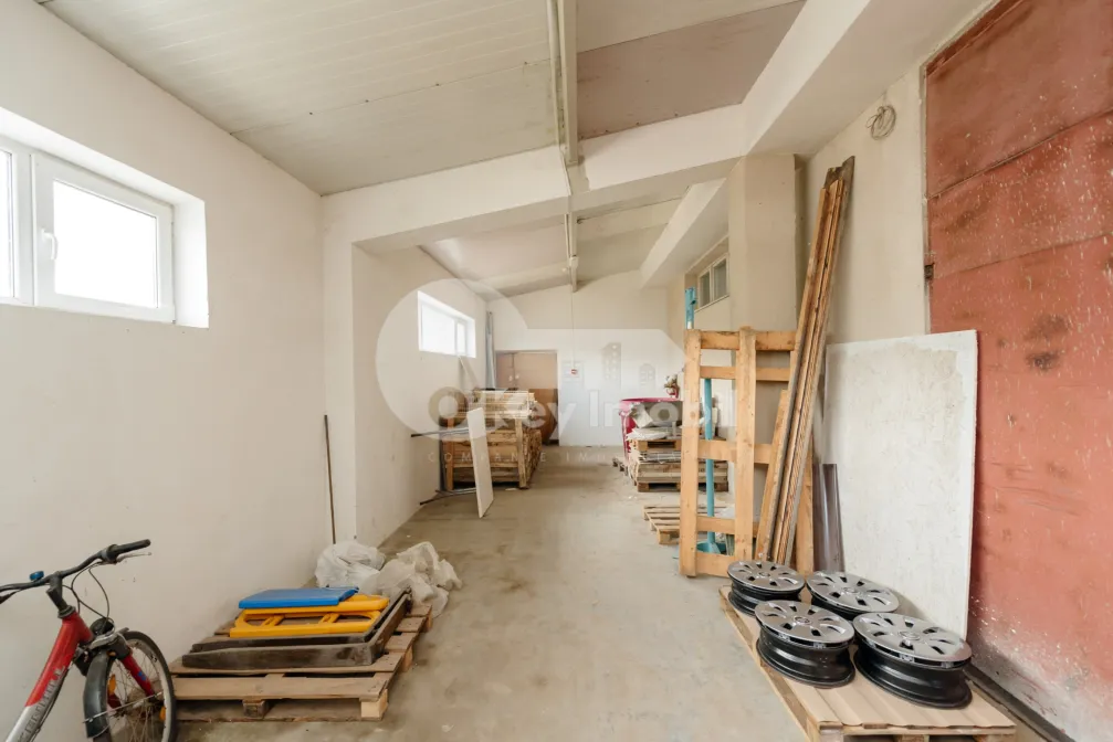 Склад, Чеканы, УЗИНЕЛОР