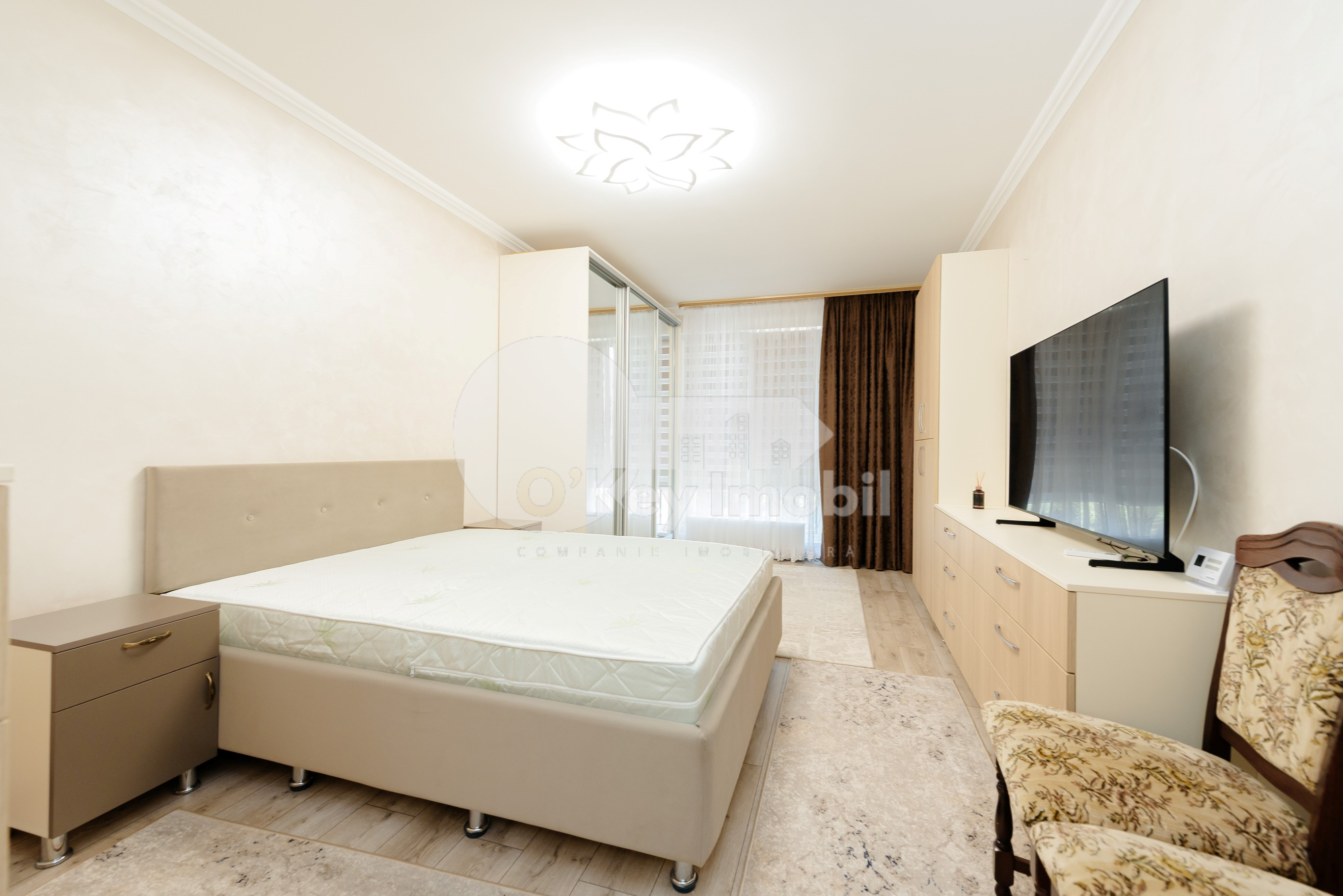 Apartament, Buiucani, IOANA RADU