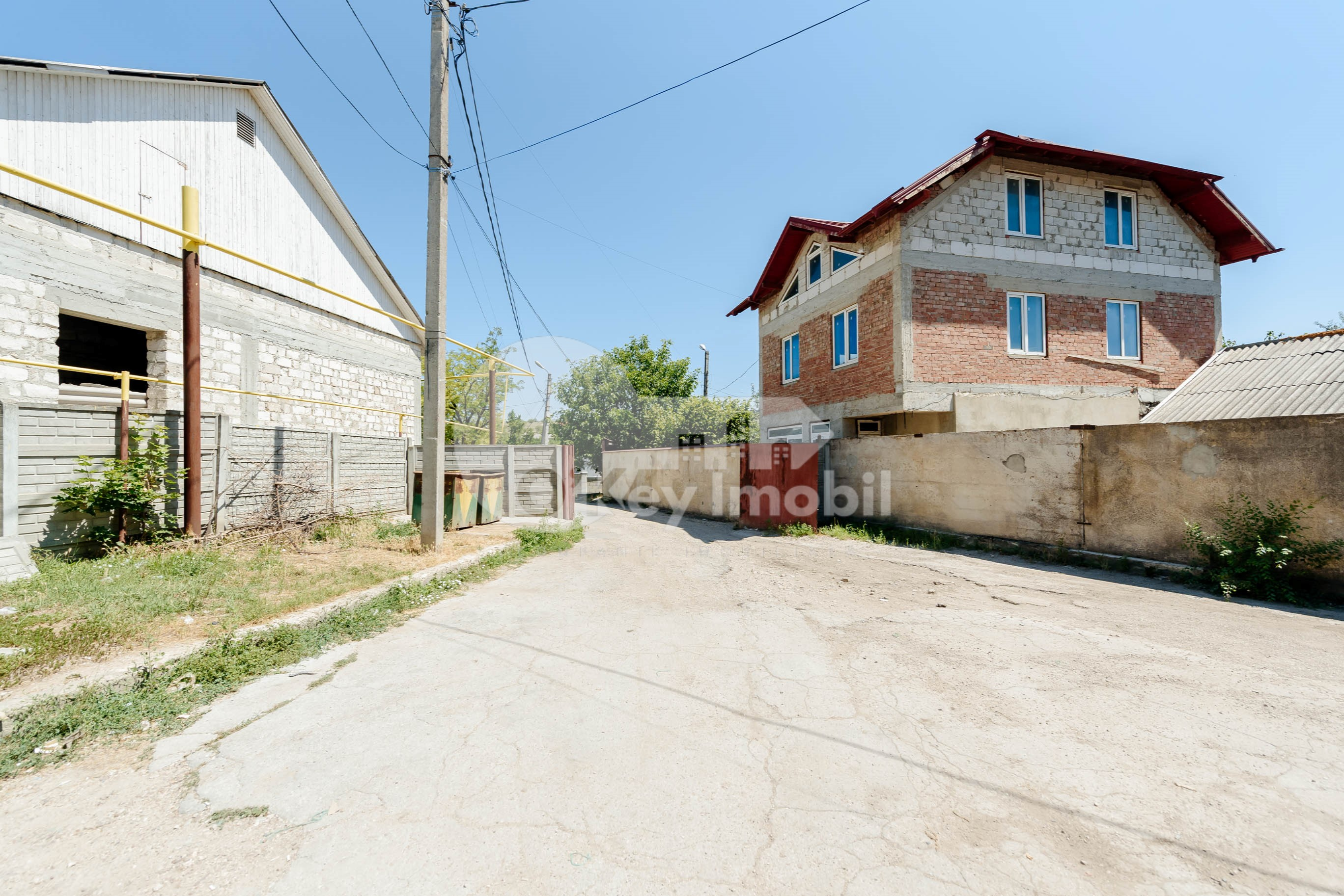 Spațiu comercial, IALOVENI