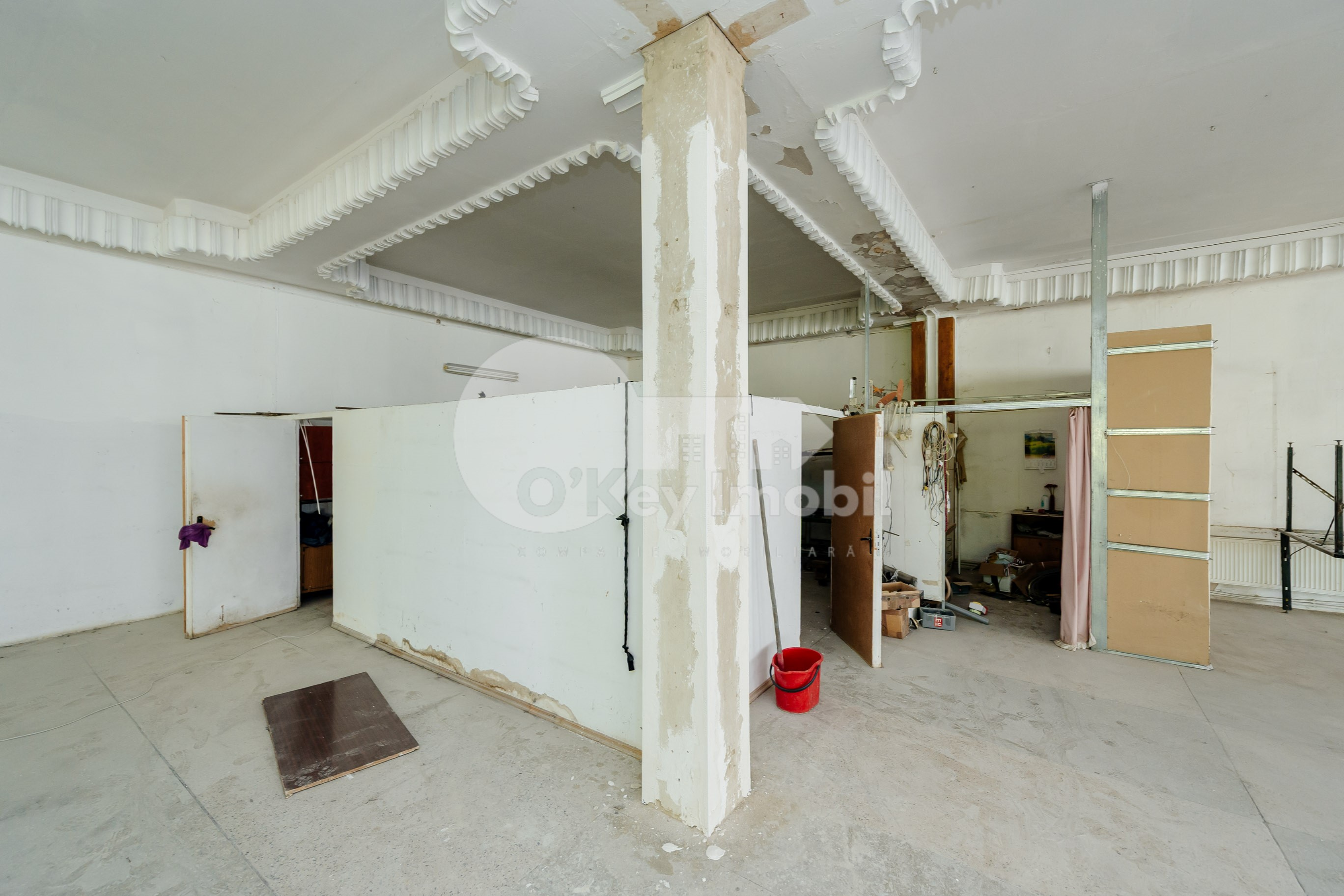 Spațiu comercial, IALOVENI