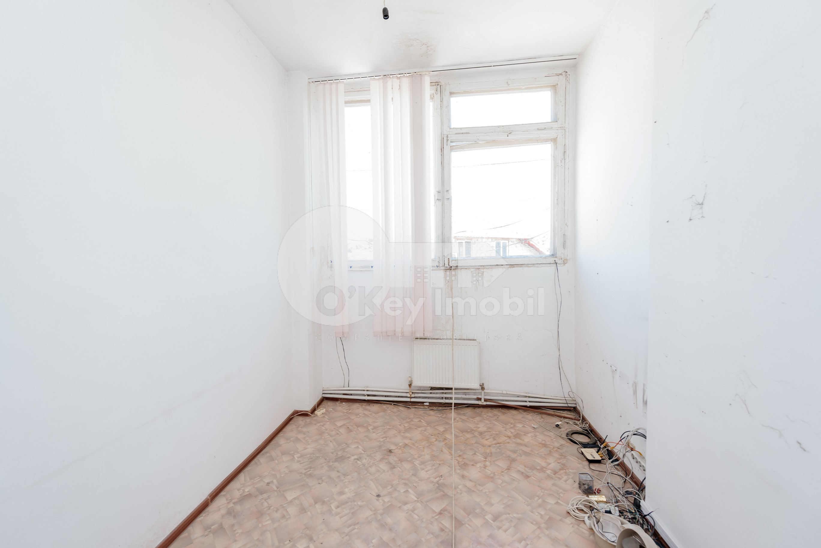 Spațiu comercial, IALOVENI