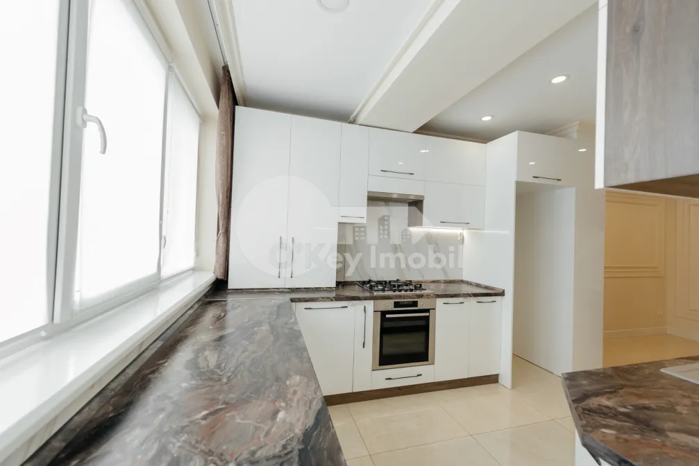 Apartament, Centru, SERGHEI LAZO