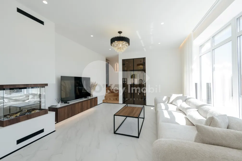 Дом, СТЭВЧЕНЫ