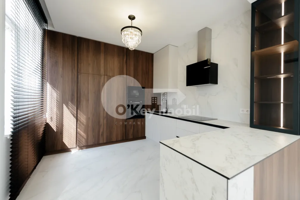 Дом, СТЭВЧЕНЫ