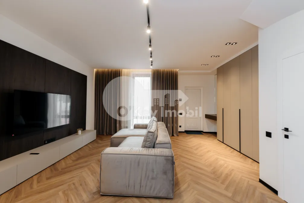 Townhouse, Centru, DÎMBULUI