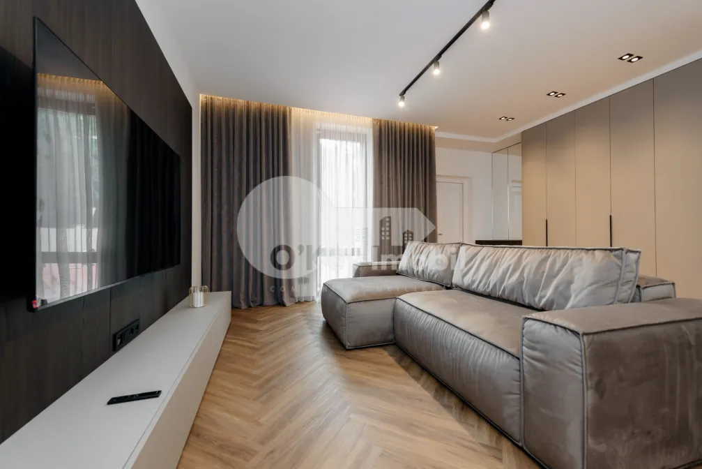 Townhouse, Centru, DÎMBULUI