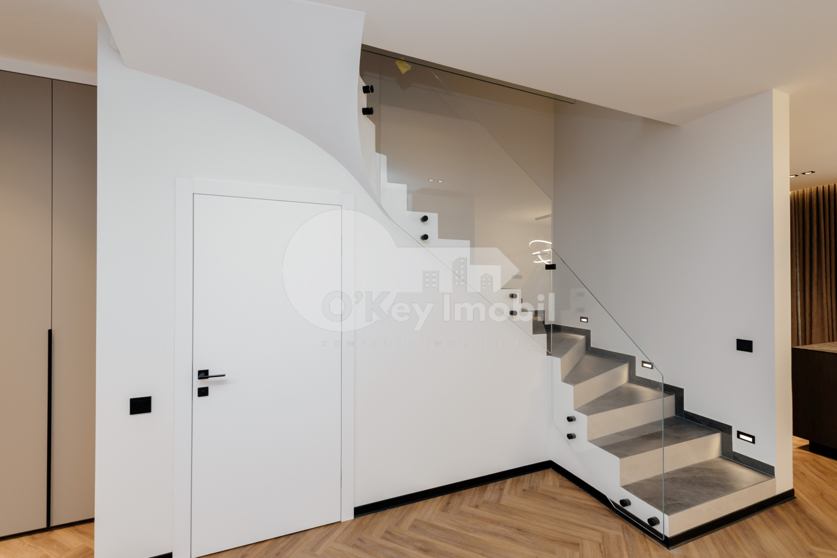 Townhouse, Centru, DÎMBULUI