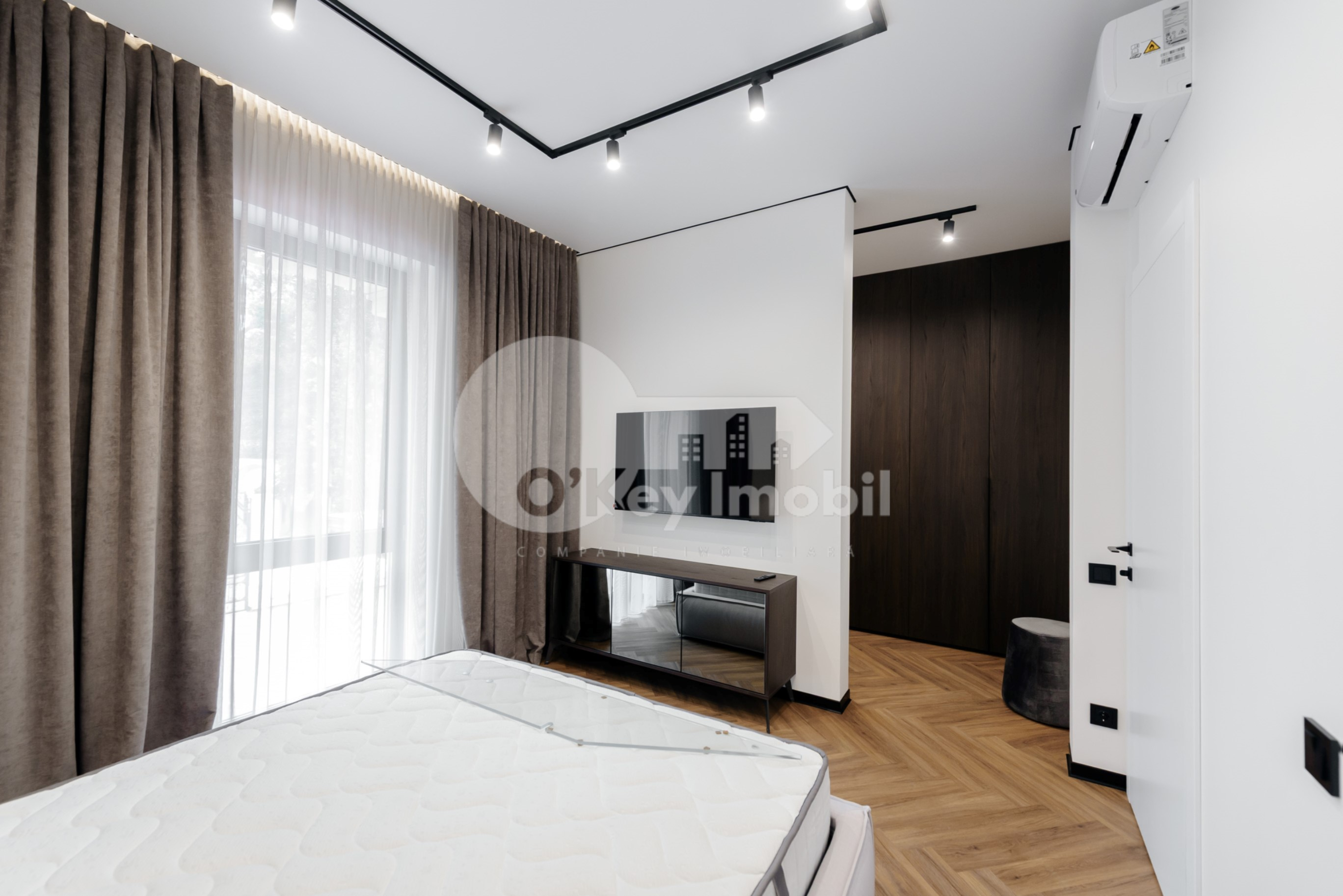 Townhouse, Centru, DÎMBULUI