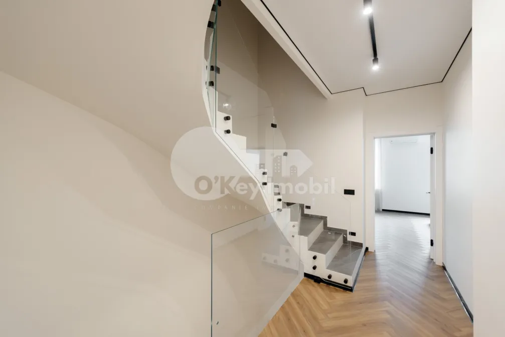 Townhouse, Centru, DÎMBULUI