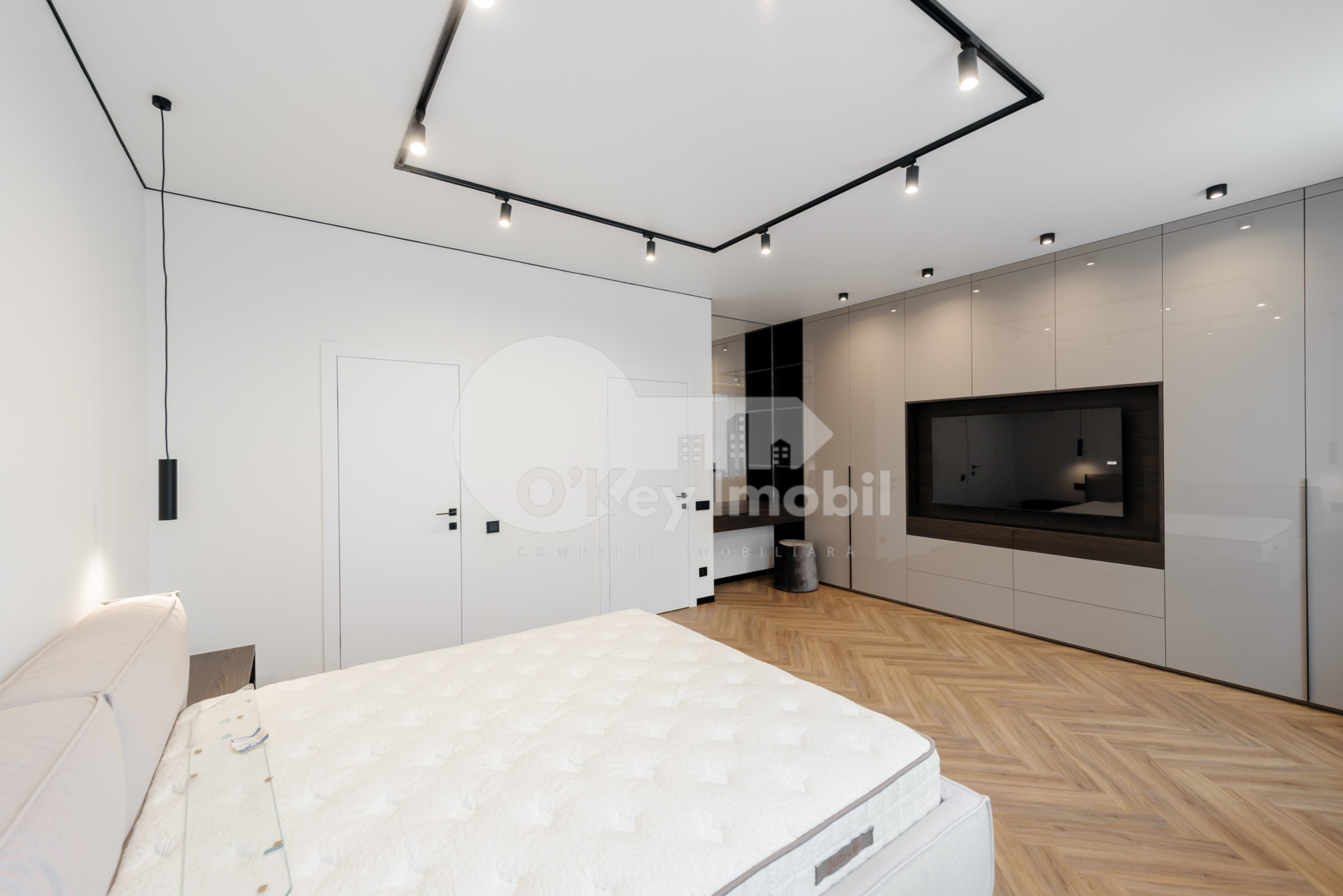 Townhouse, Centru, DÎMBULUI