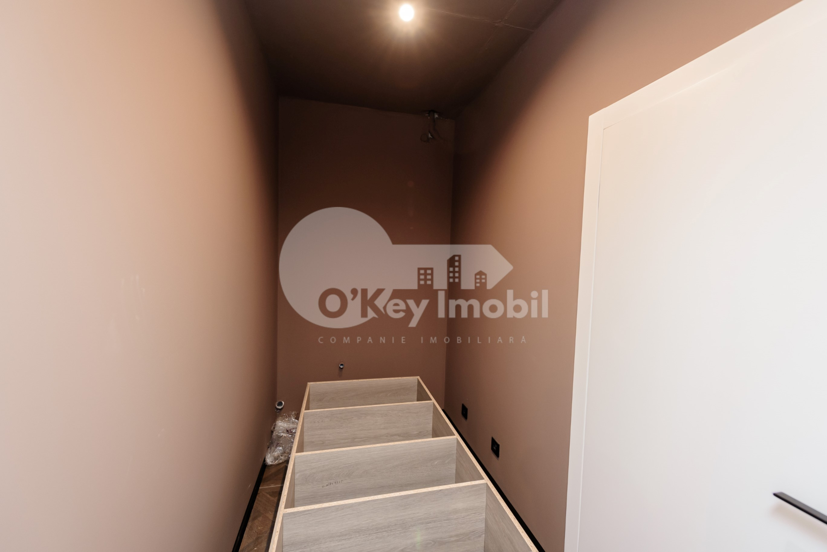 Townhouse, Centru, DÎMBULUI