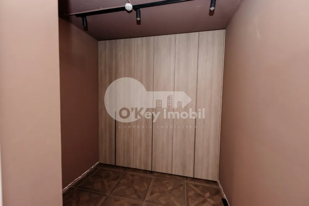 Townhouse, Centru, DÎMBULUI