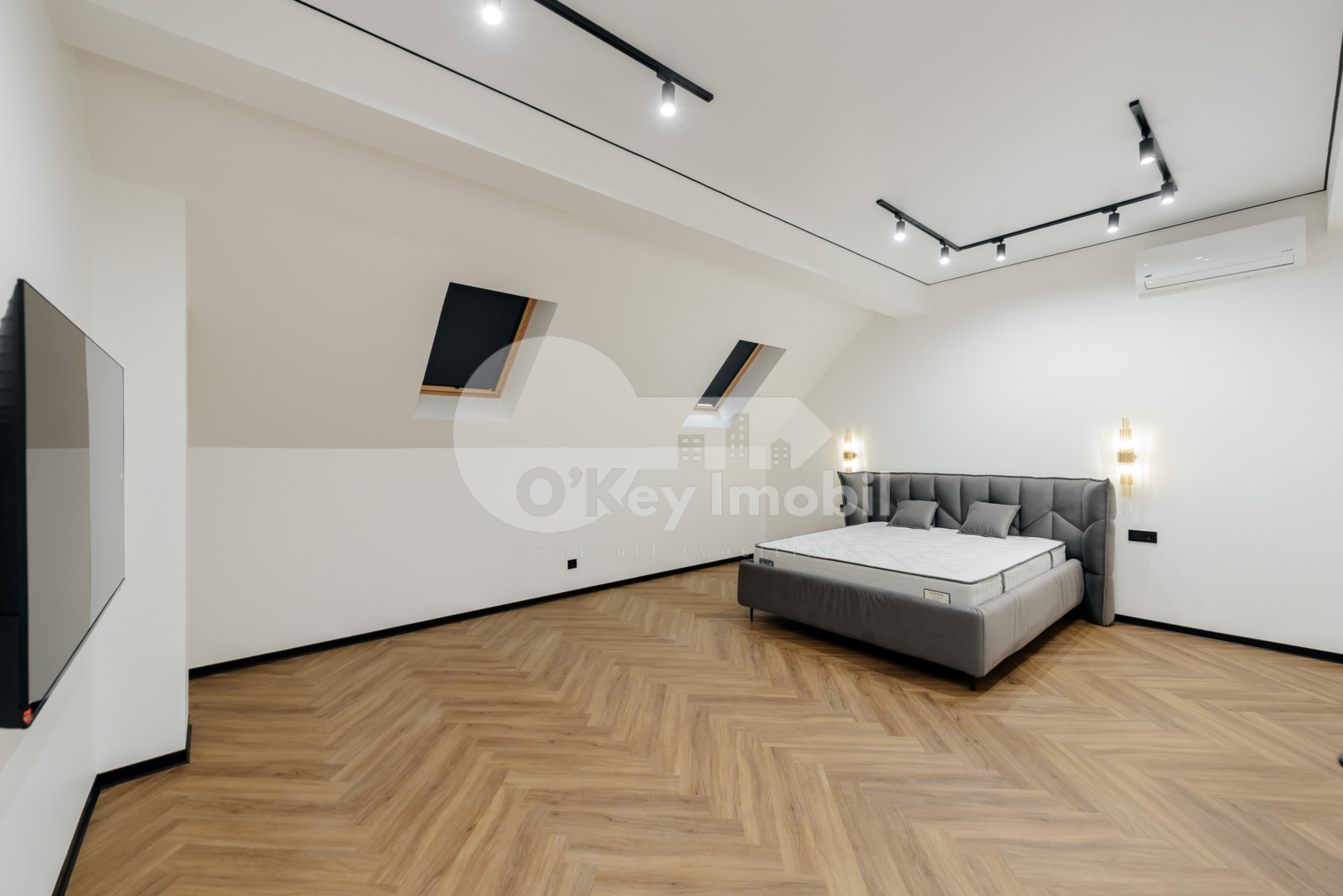 Townhouse, Centru, DÎMBULUI