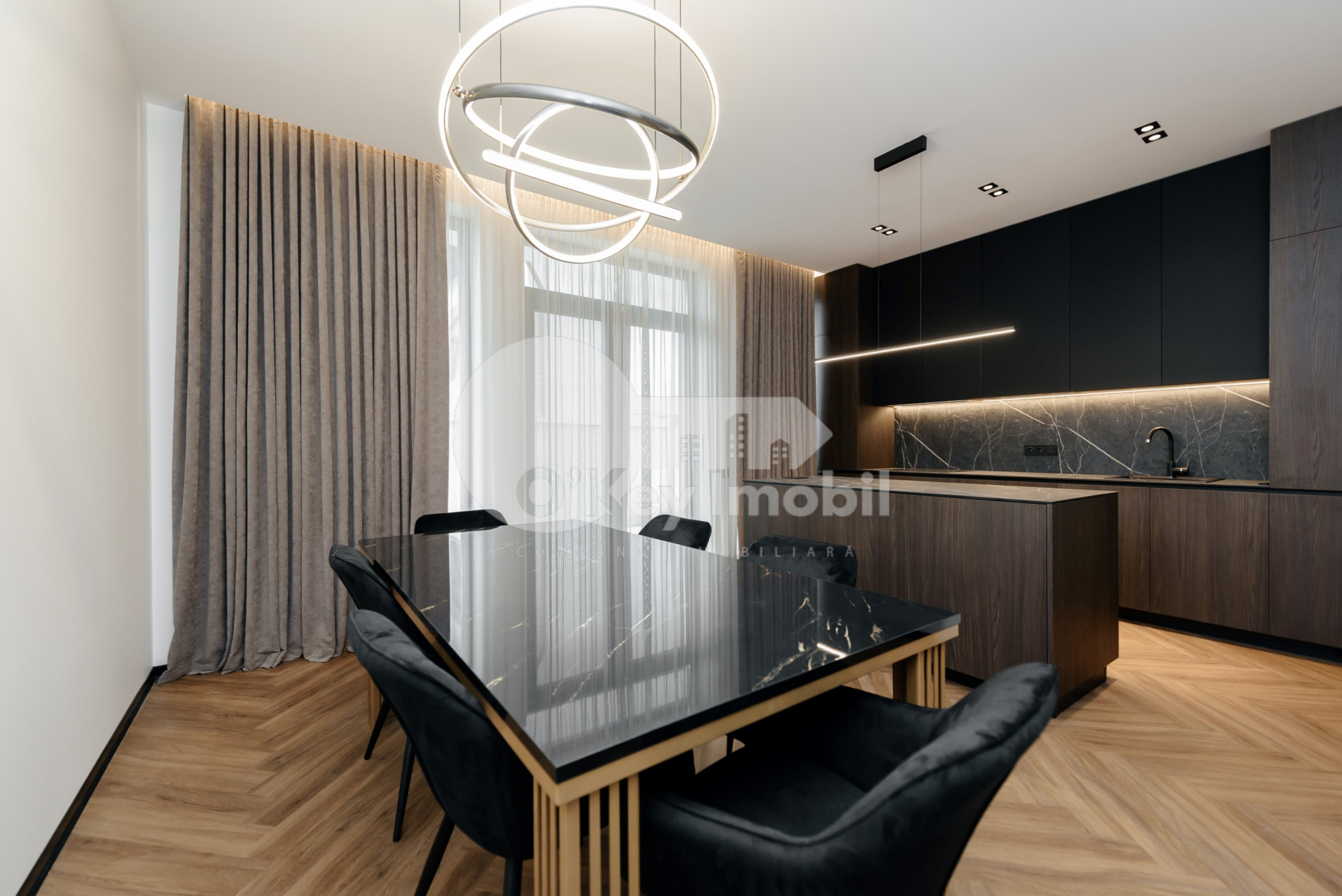 Townhouse, Centru, DÎMBULUI