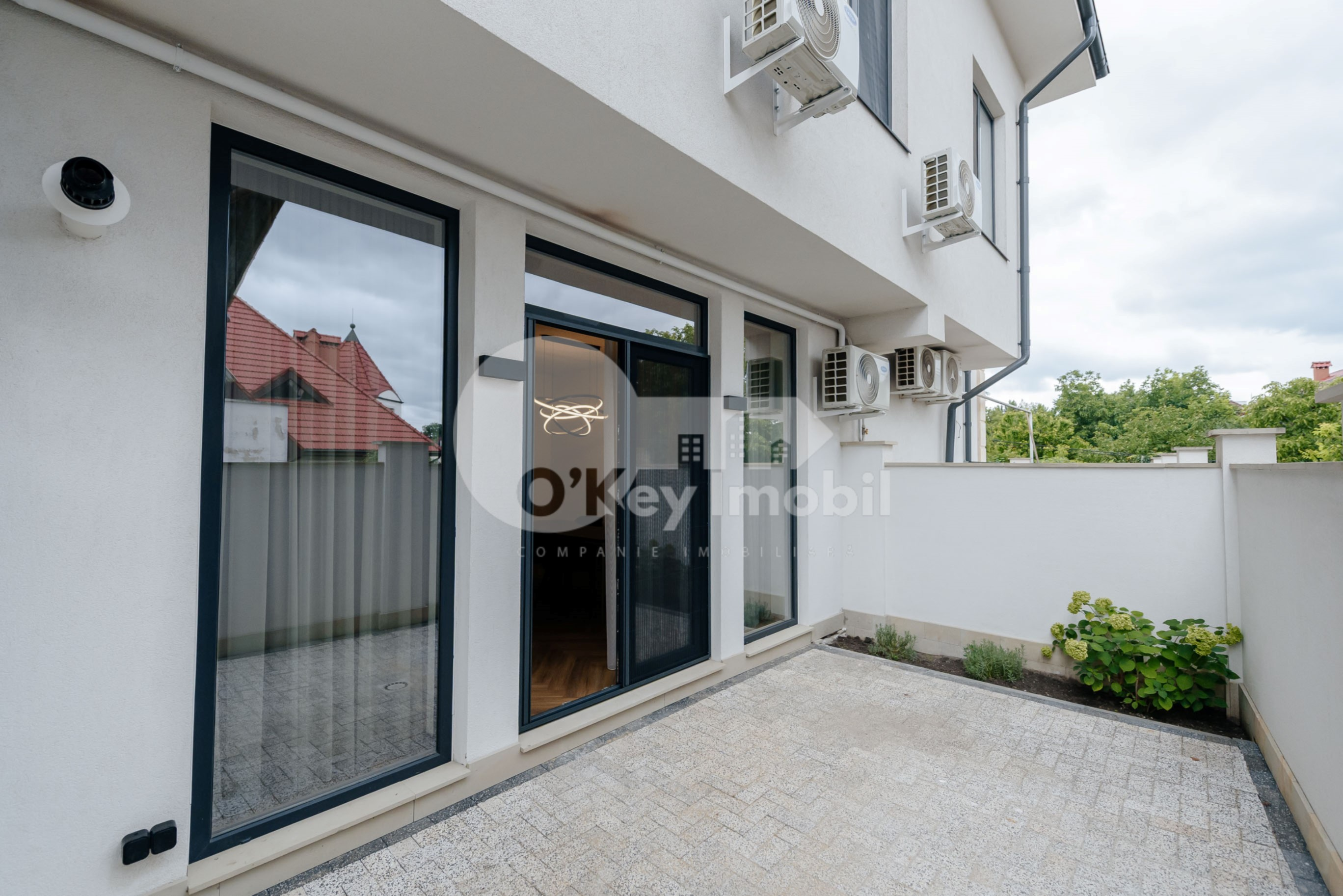 Townhouse, Centru, DÎMBULUI