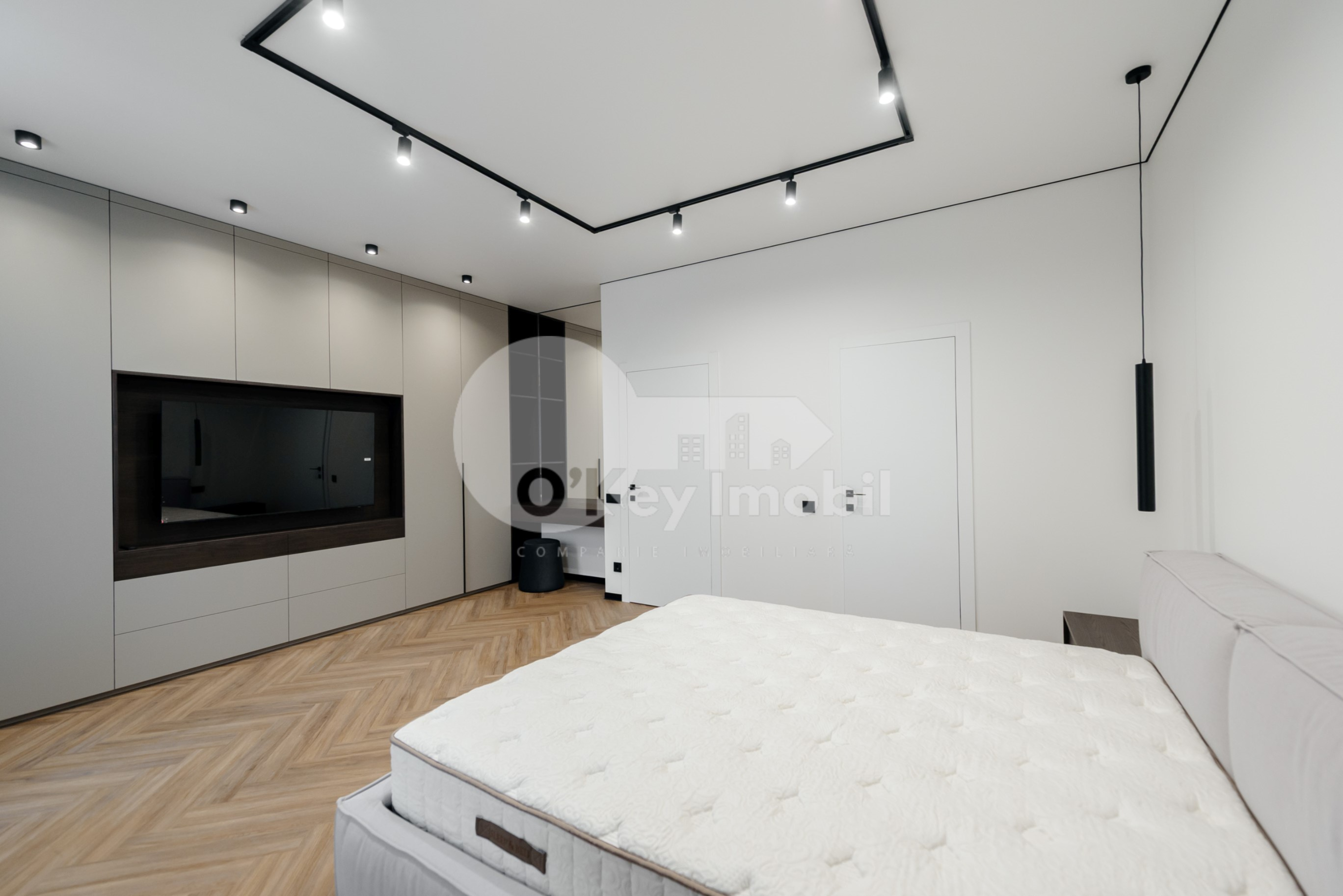 Townhouse, Centru, DÎMBULUI