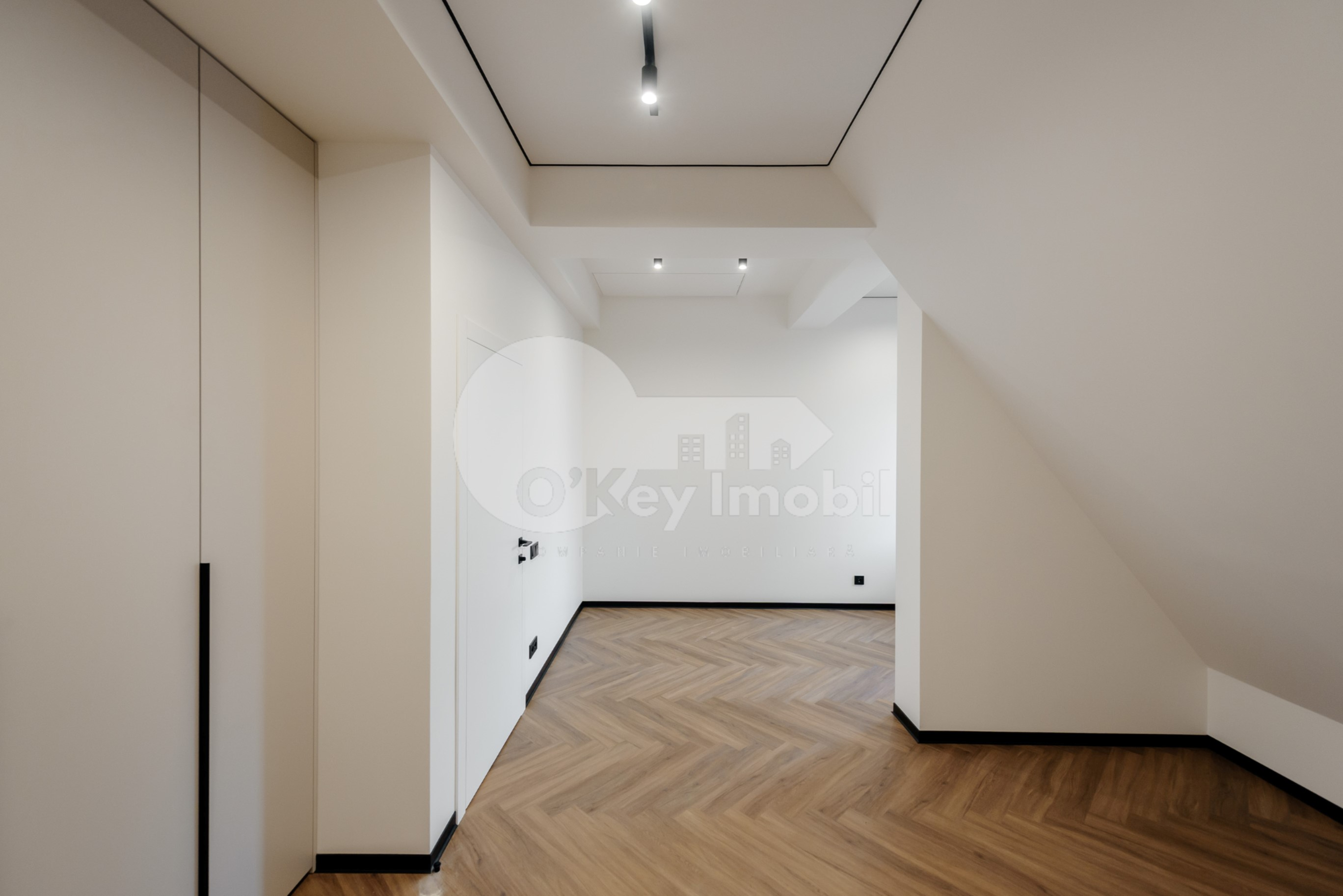 Townhouse, Centru, DÎMBULUI