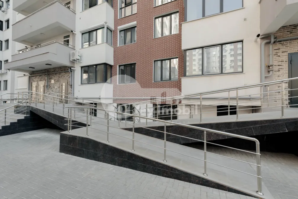 Комм. помещение, Чеканы, МИРЧА ЧЕЛ БЭТРЫН