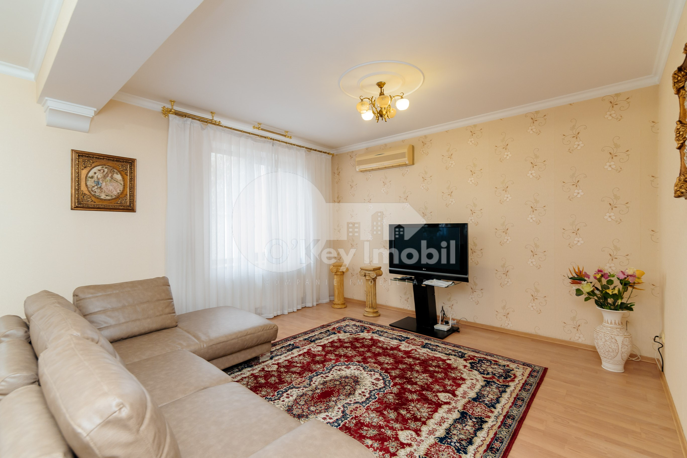 Casă, Centru, DÎMBULUI