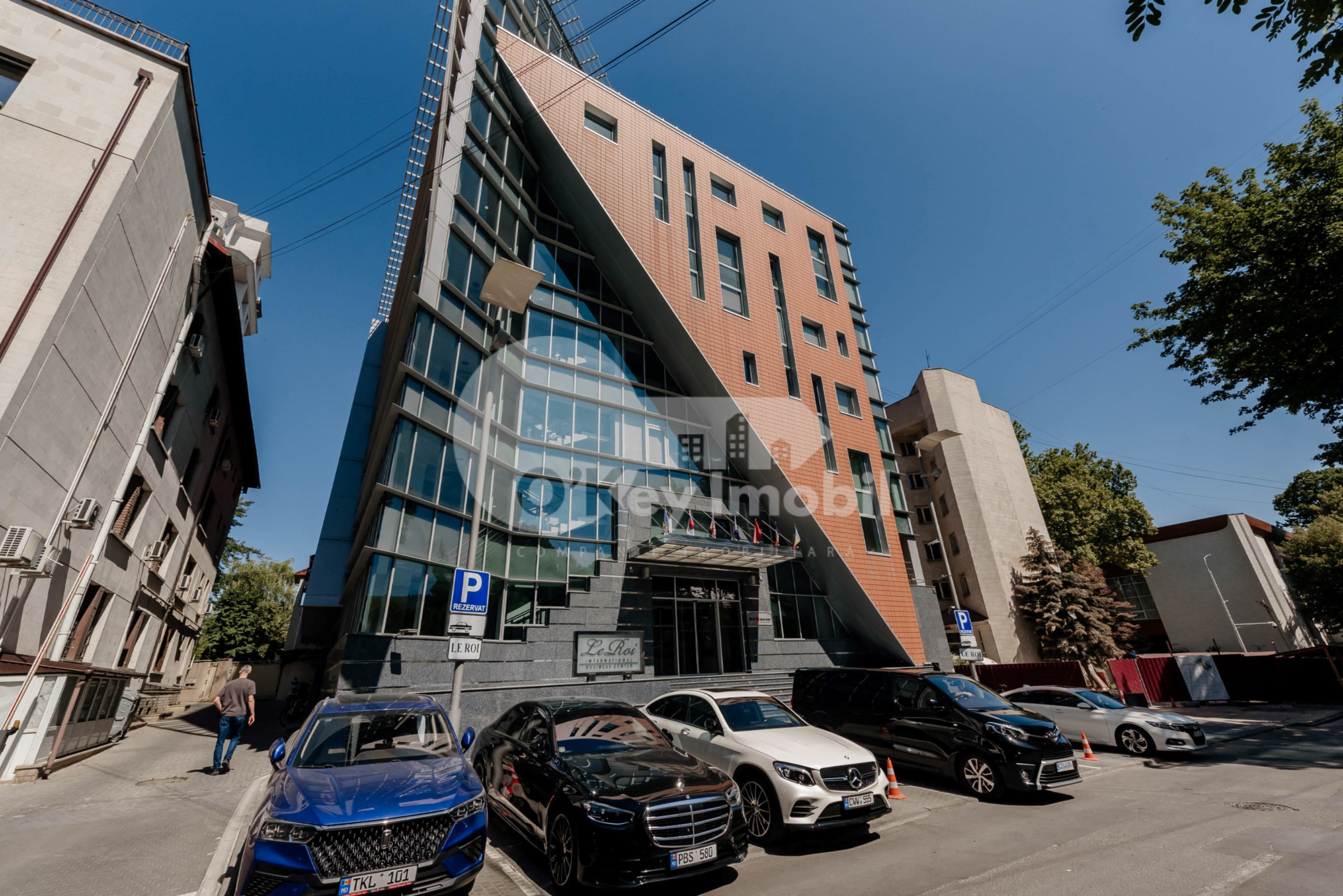 Oficiu, Centru, SFATUL ȚĂRII