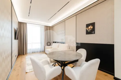 Квартира, Центр, МИХАЙ ЕМИНЕСКУ