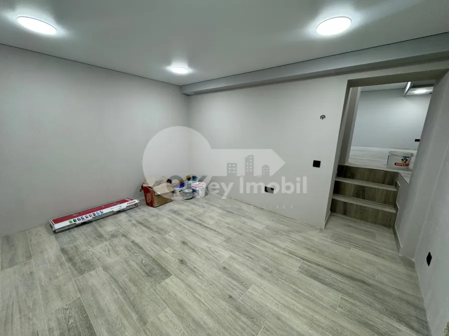 Комм. помещение, Центр, ЧУФЛЯ