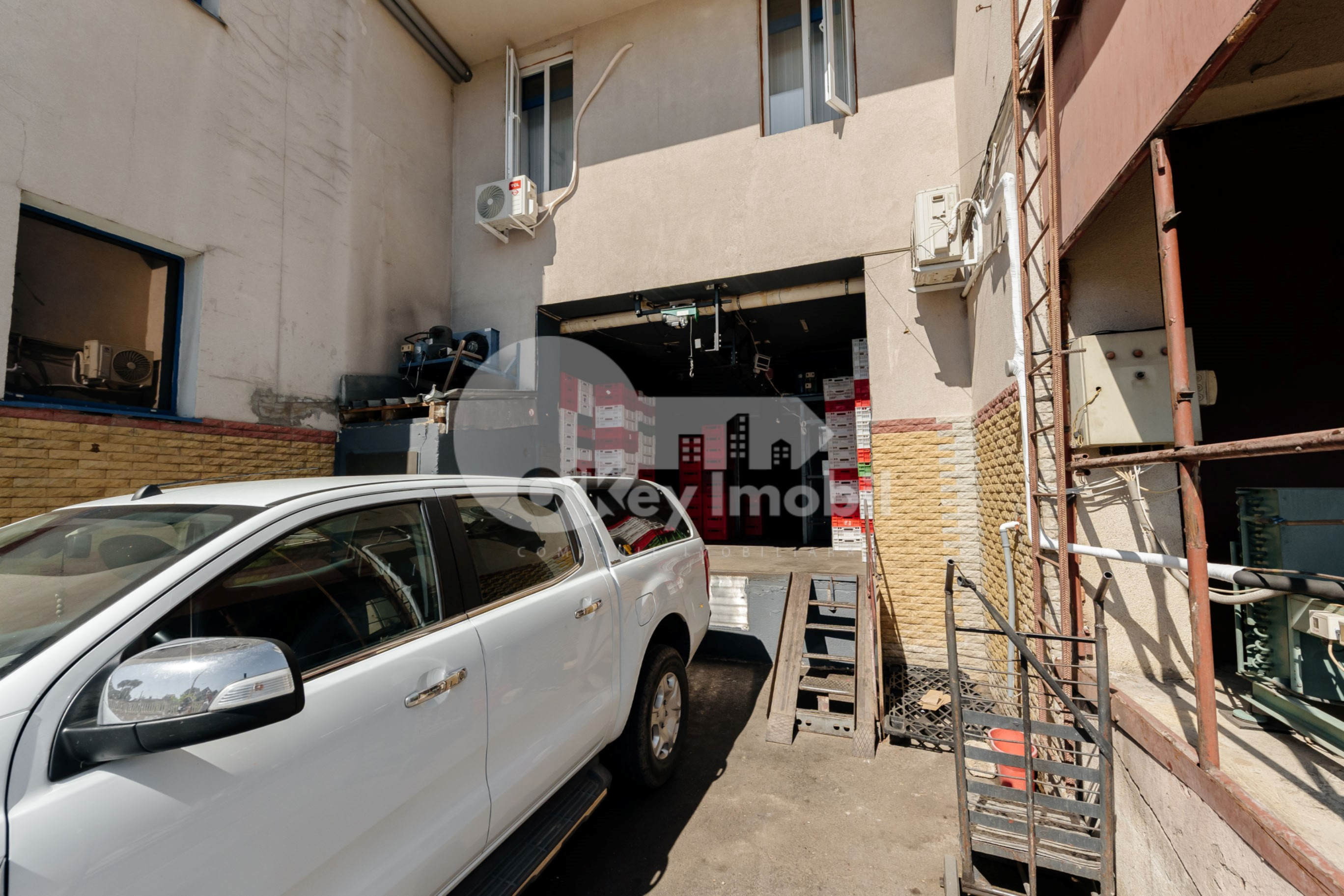 Depozit, Centru, COLUMNA