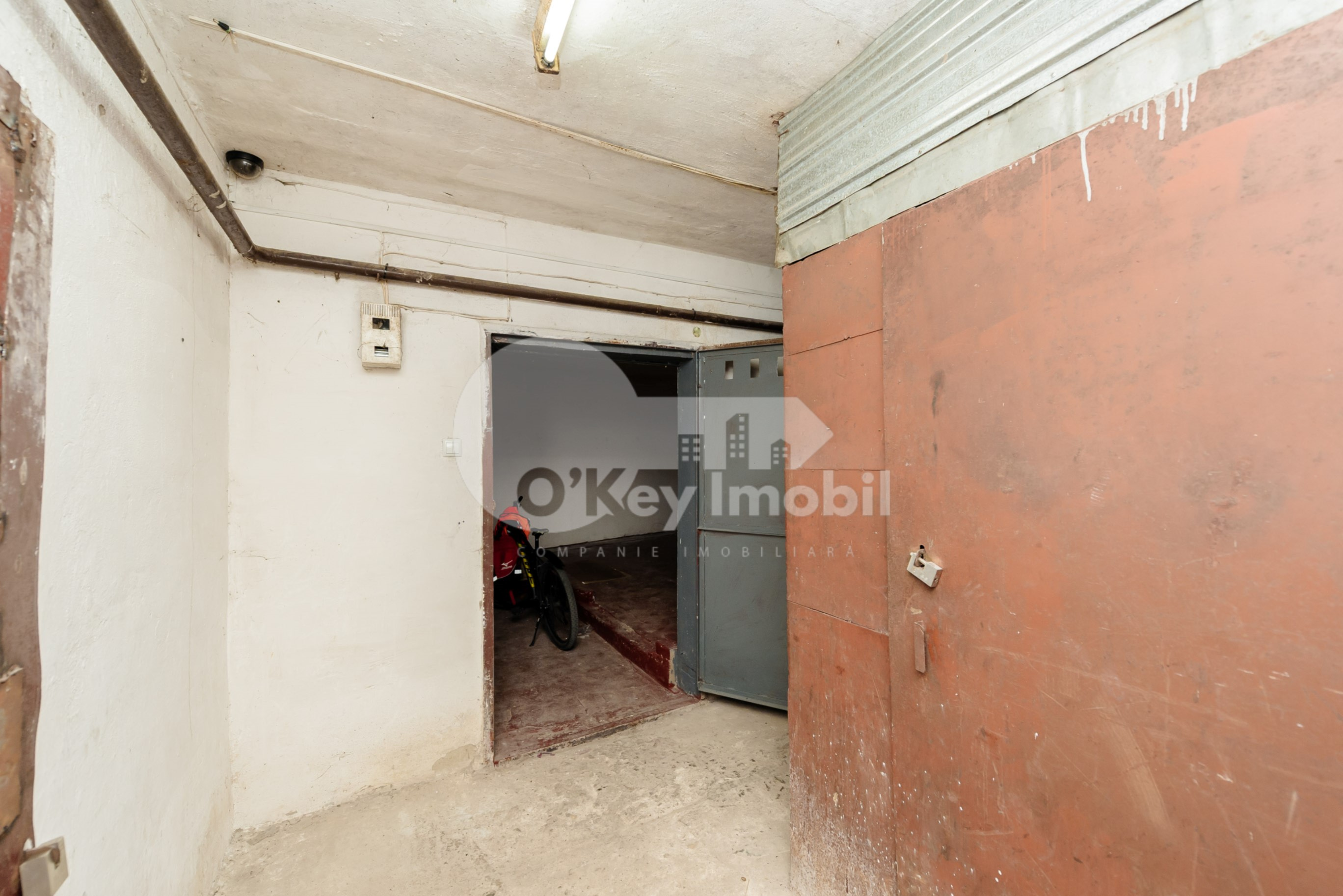 Depozit, Centru, COLUMNA