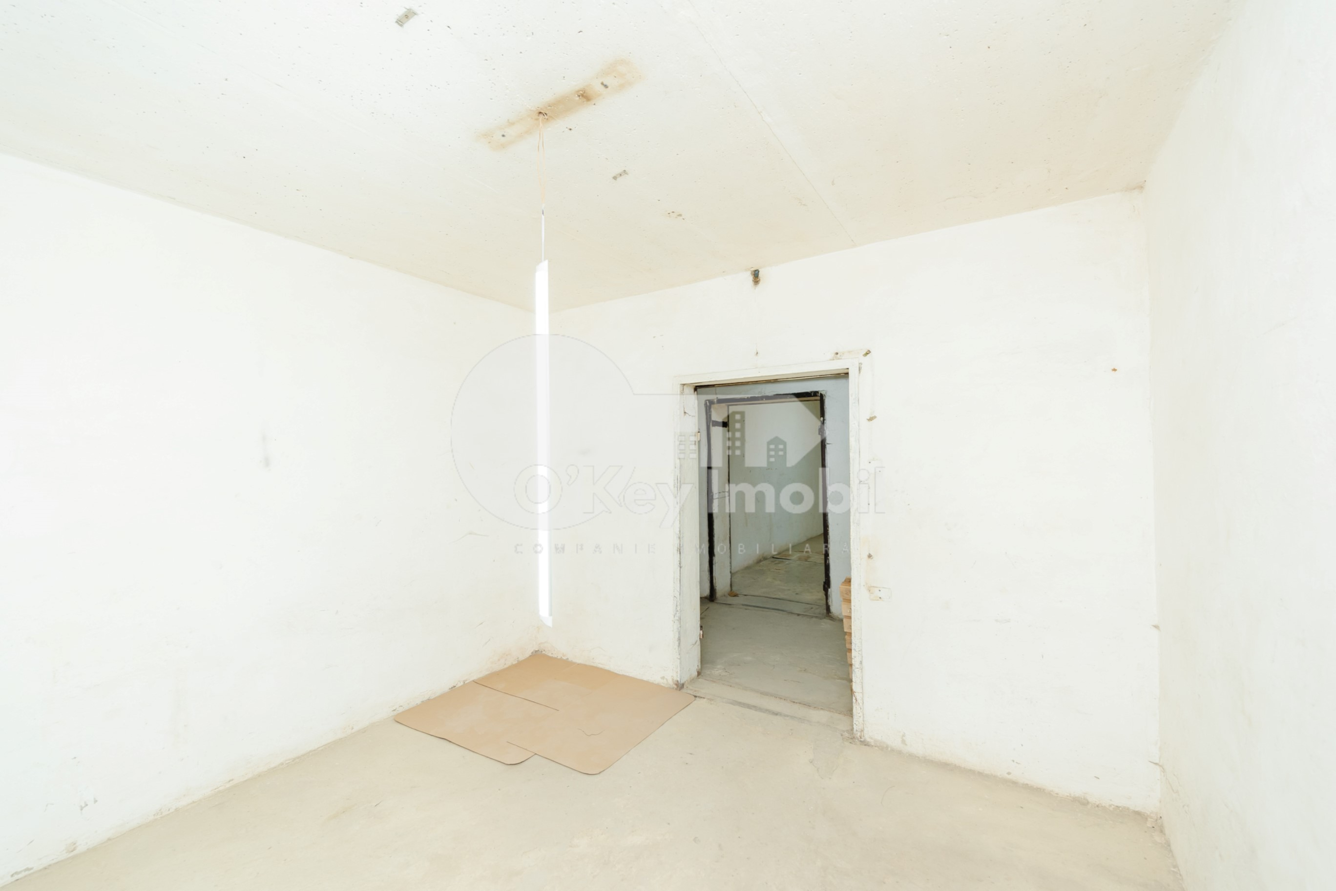 Depozit, Centru, COLUMNA