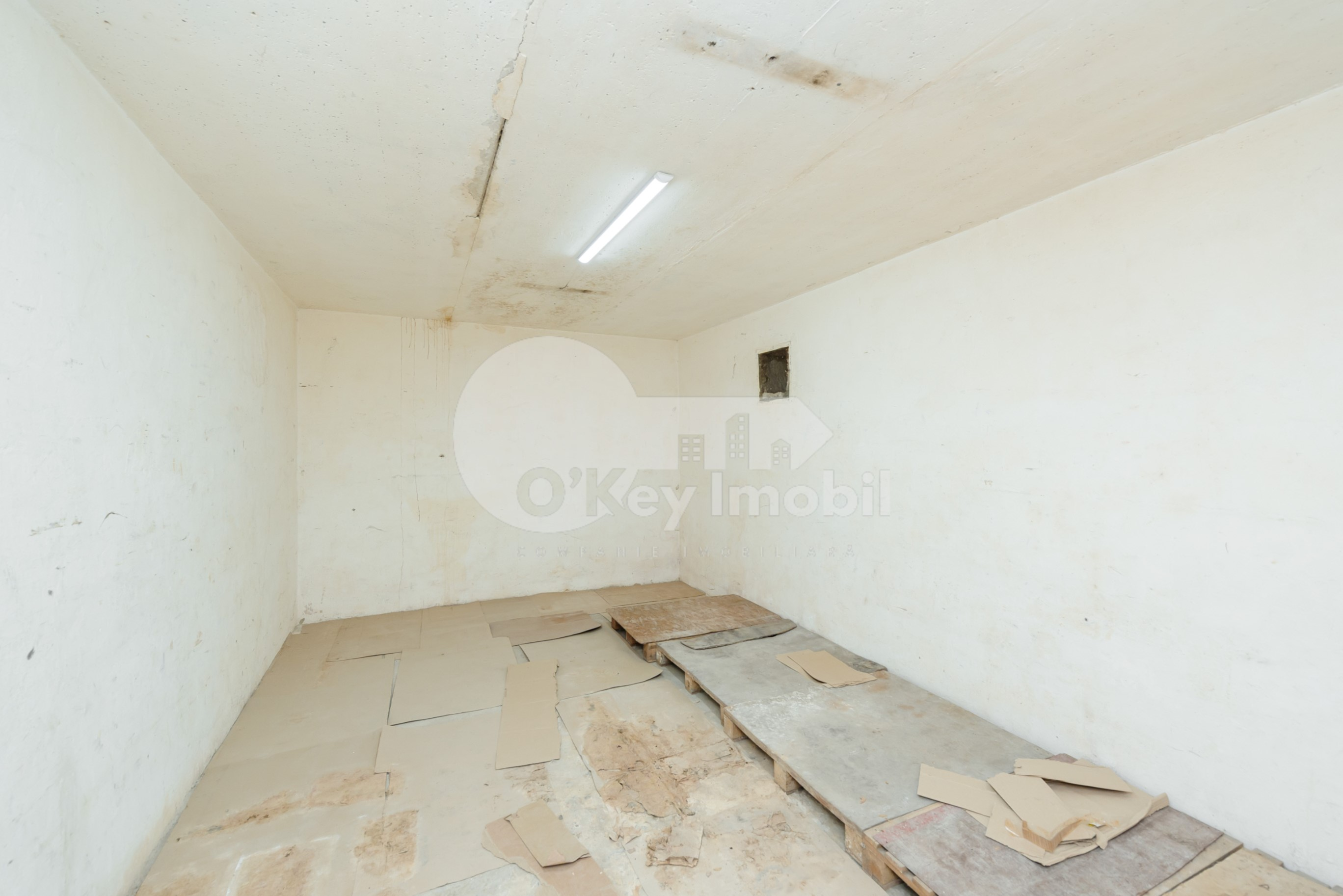 Depozit, Centru, COLUMNA