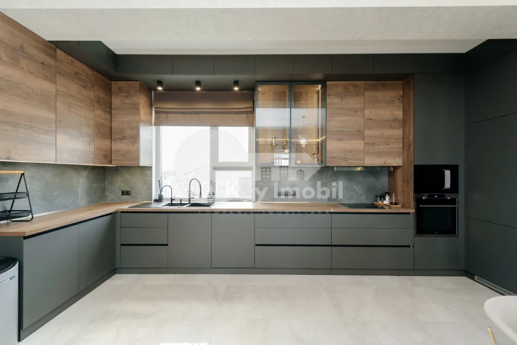 Пентхаус, Ботаника, БУРЕБИСТА