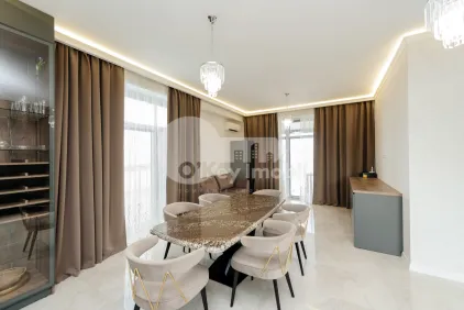 Пентхаус, Ботаника, БУРЕБИСТА