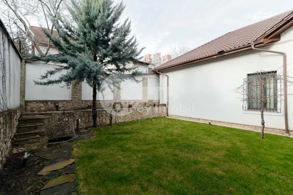 Casă, Buiucani, PRIMĂVERII