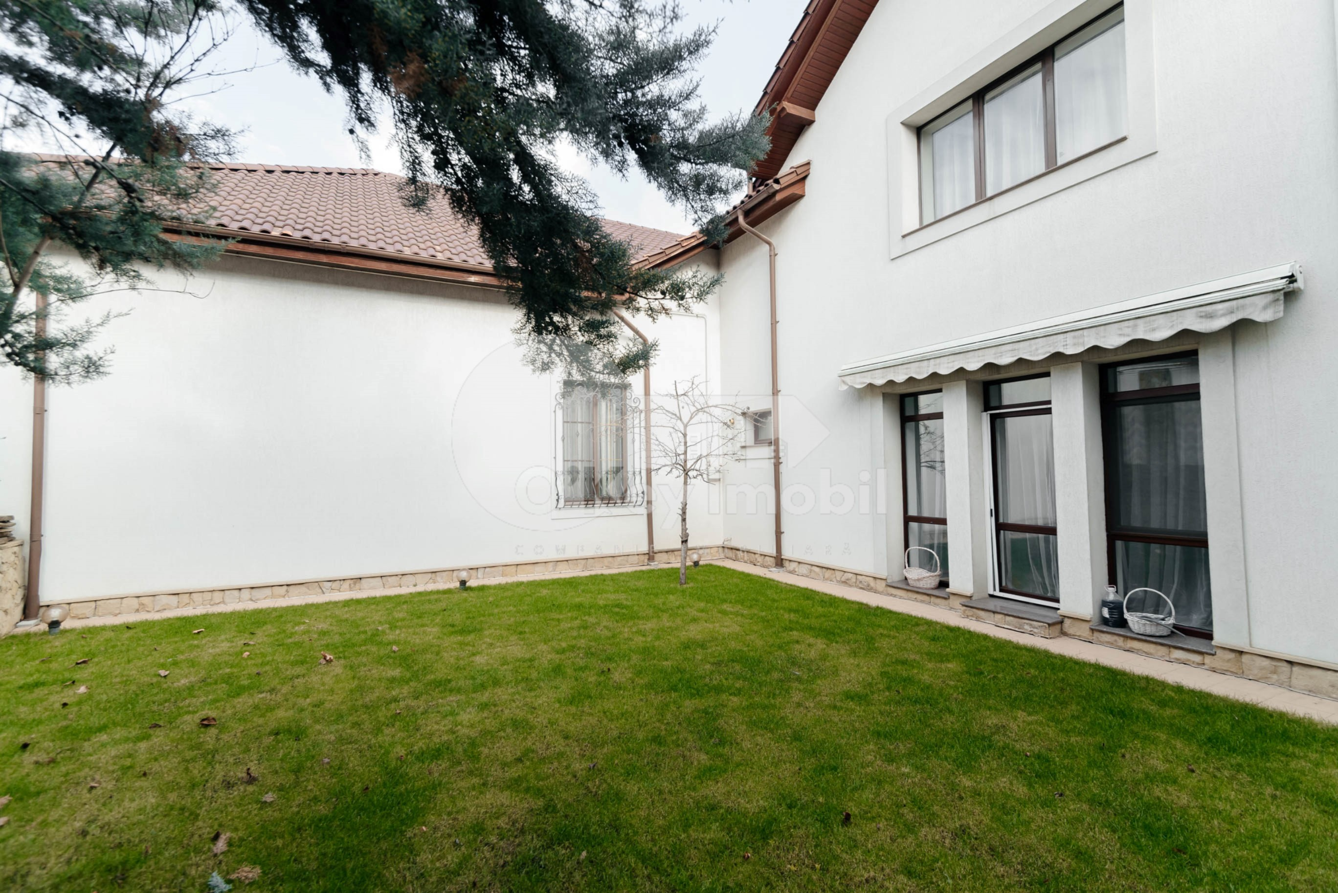 Casă, Buiucani, PRIMĂVERII